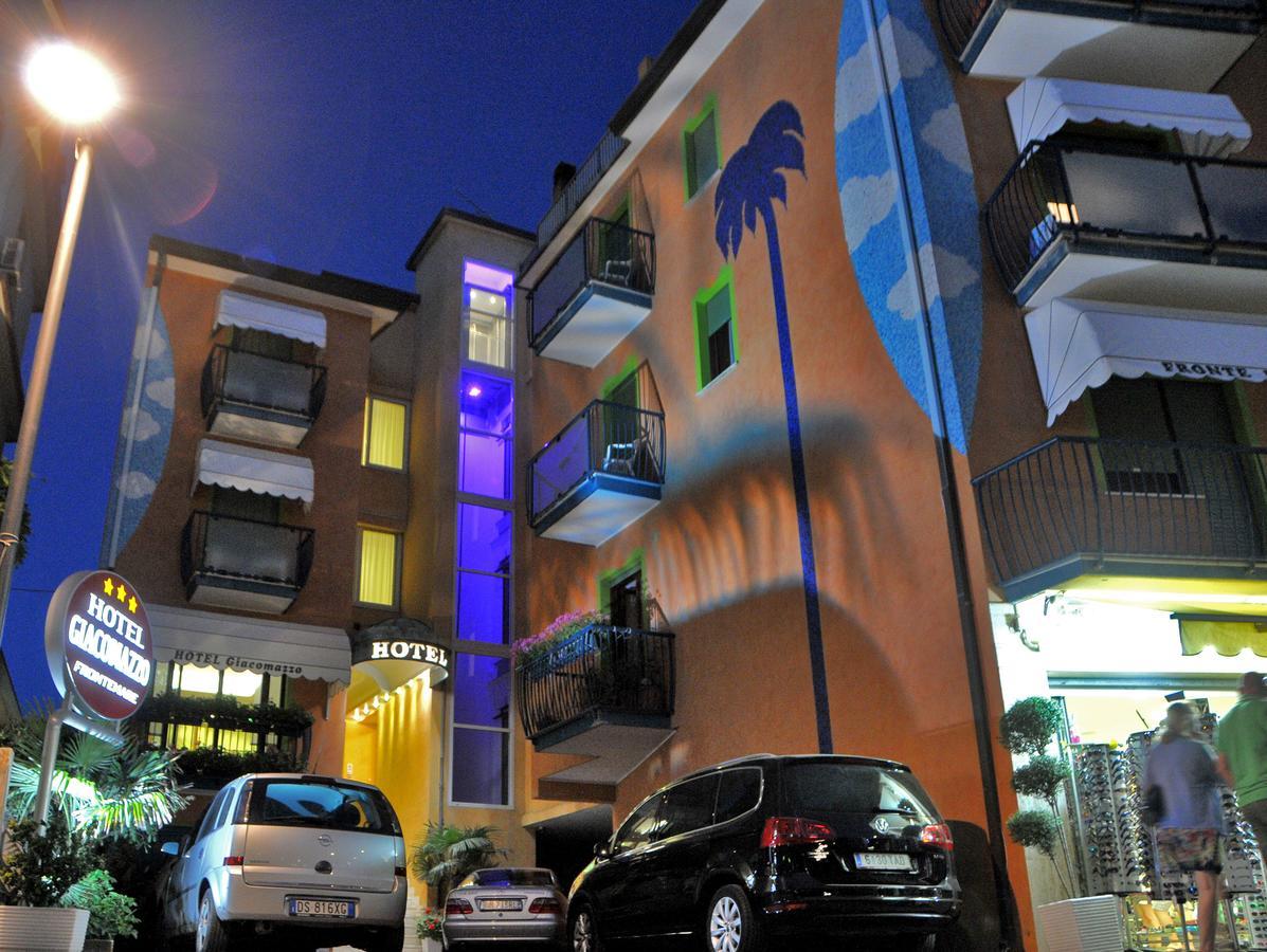 Hotel Giacomazzo Каорле Экстерьер фото